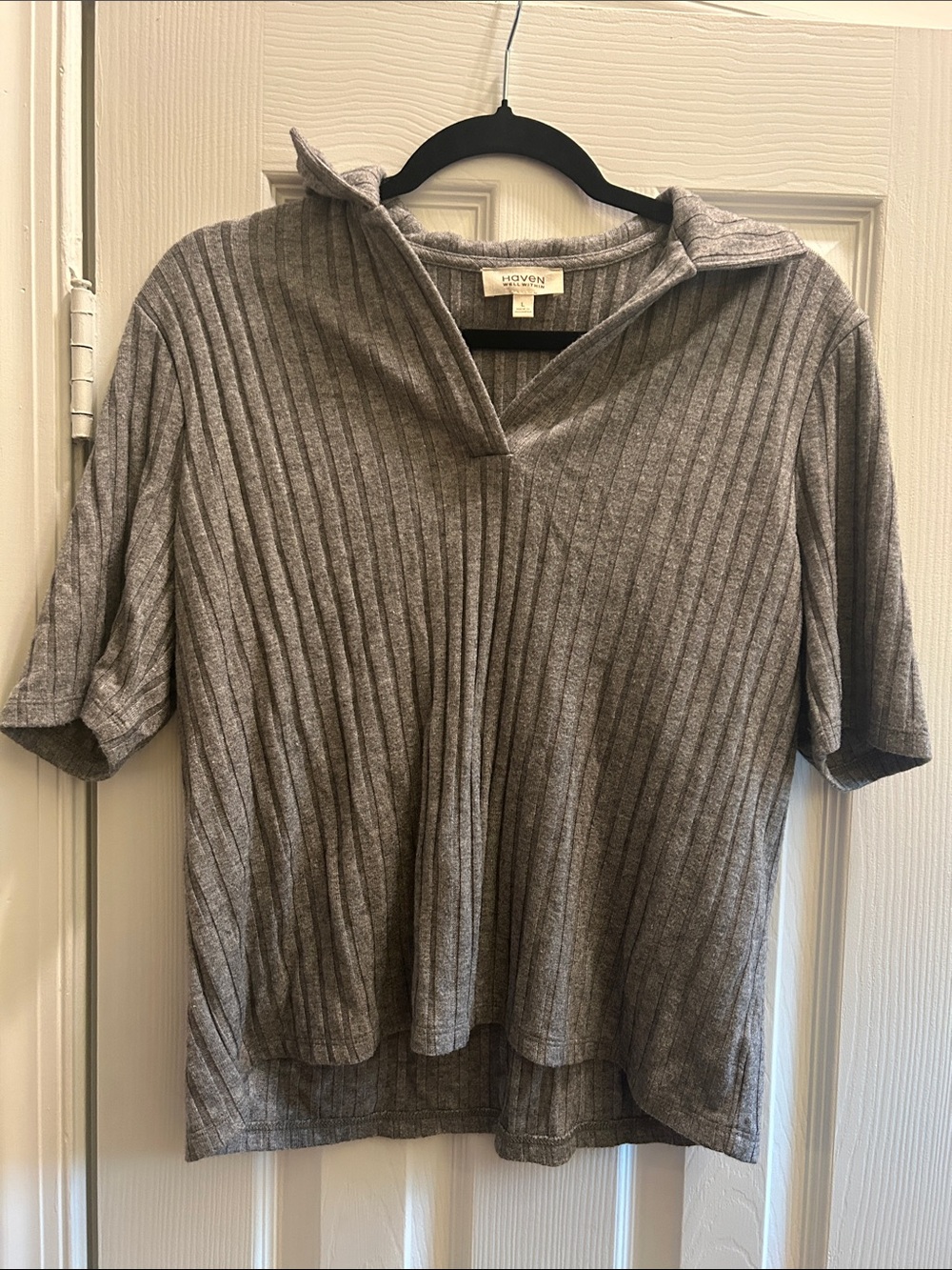 Haven Well Within Heathered Gray Ribbed Short Sleeve Collared Sweater Large
